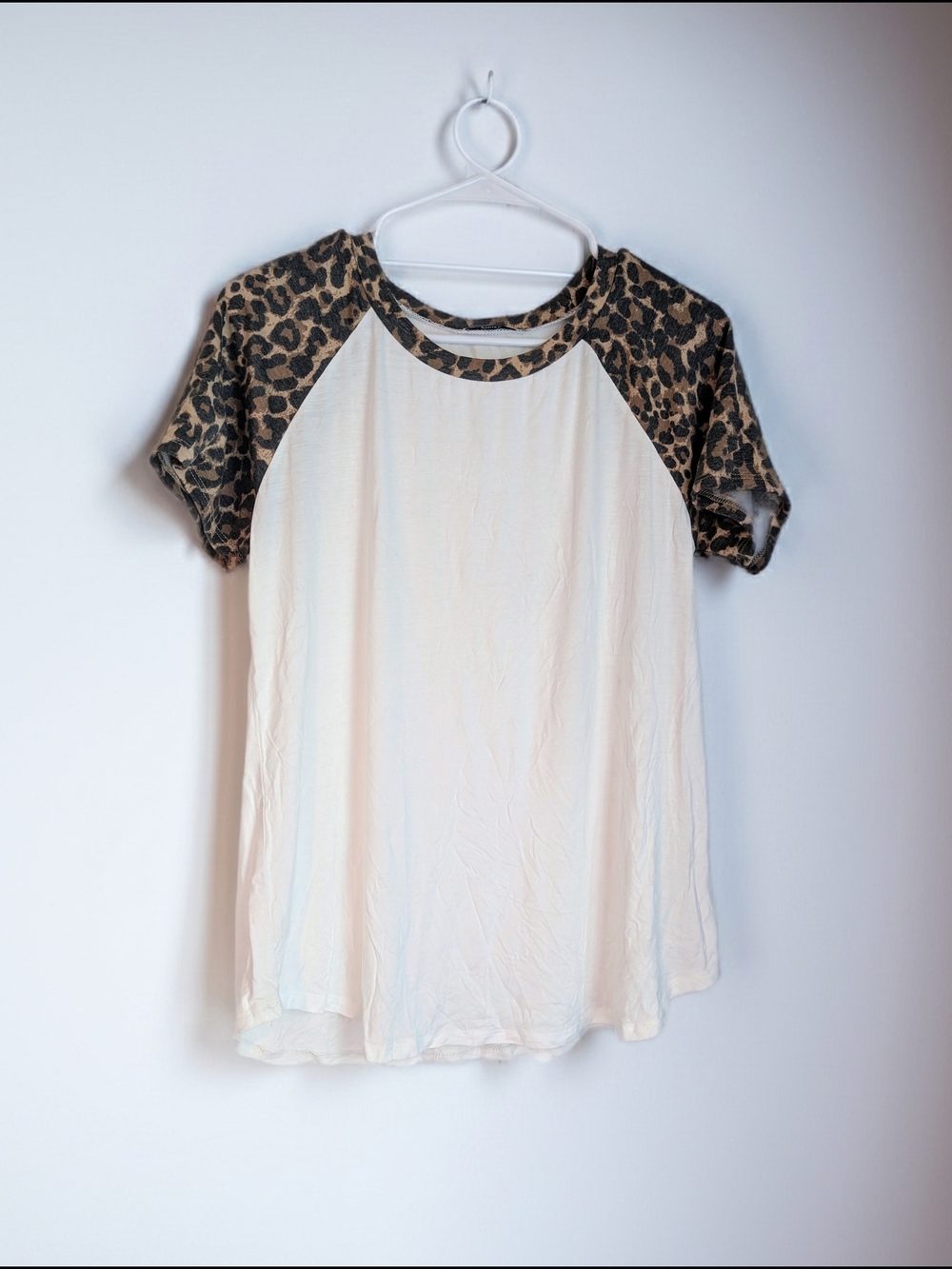 NWOT JODIFL Cream Tee with Leopard Raglan Sleeves- Small